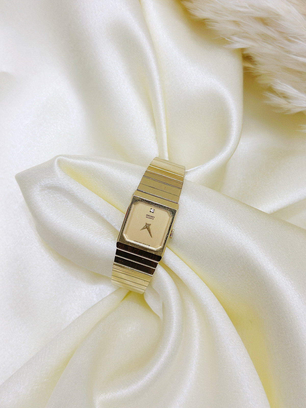 1980s Vintage Seiko Integrated Diamond Marker Tank Watch – Rare Monochromatic Gold Edition