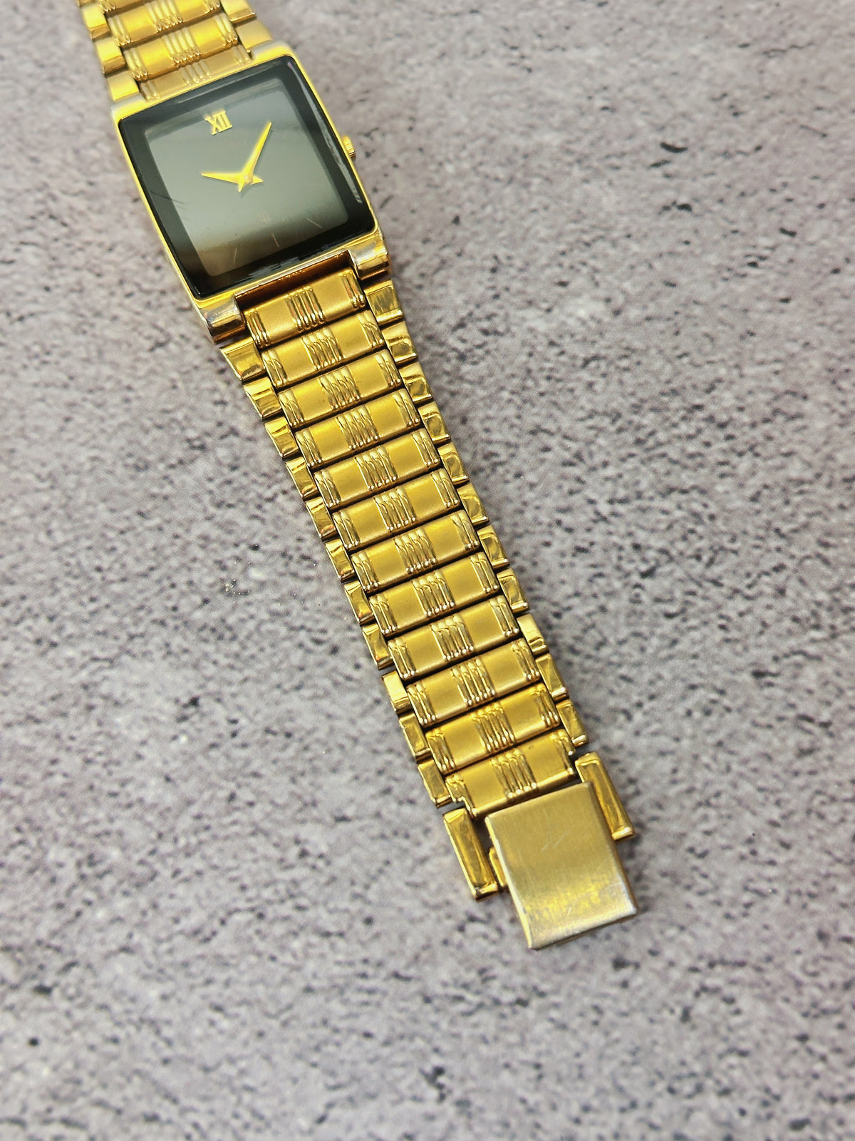 1980s Vintage Citizen Black Dial Tank Dress Watch – Rare Roman Numeral Edition