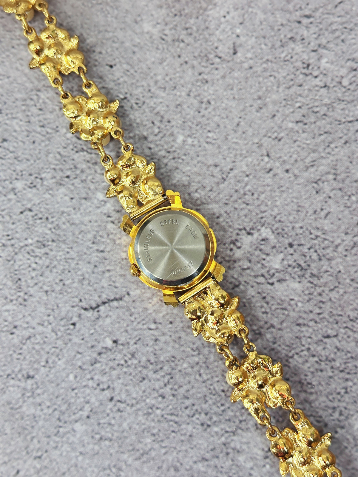 1990s Vintage Vanessa Pearl & Leaf Cluster Jewelry Watch – Floral Bracelet Edition