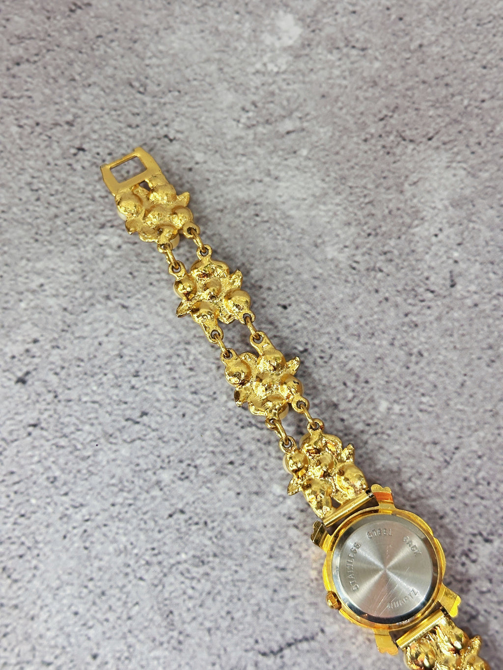 1990s Vintage Vanessa Pearl & Leaf Cluster Jewelry Watch – Floral Bracelet Edition