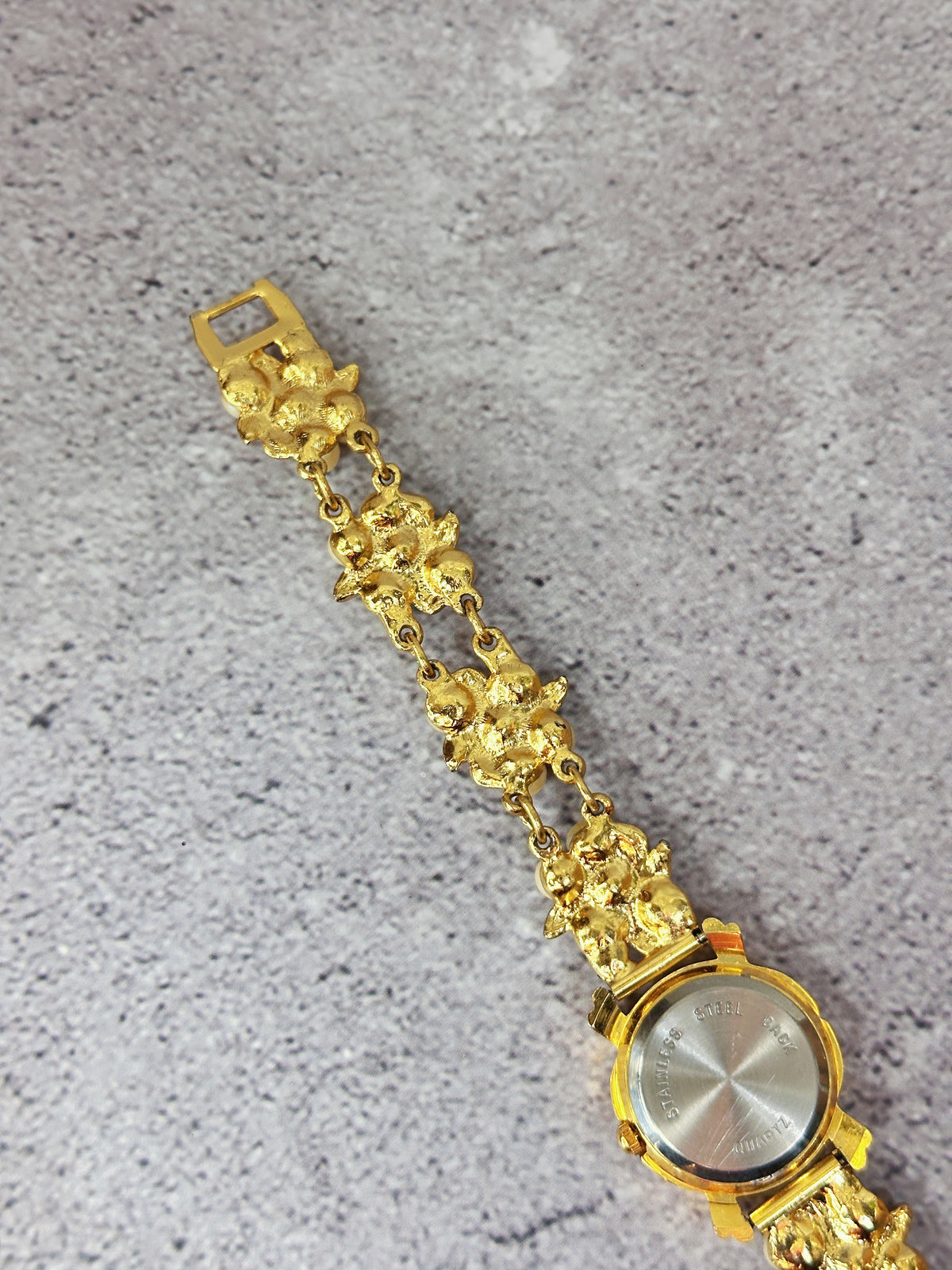 1990s Vintage Vanessa Pearl & Leaf Cluster Jewelry Watch – Floral Bracelet Edition