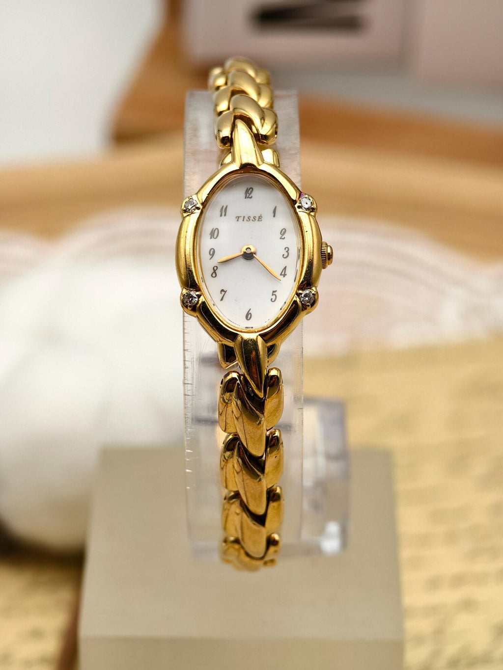 1990s Vintage Tissé Gold-Tone Crystal Oval Dress Watch – Twisted Rope-Trim Link Bracelet Edition