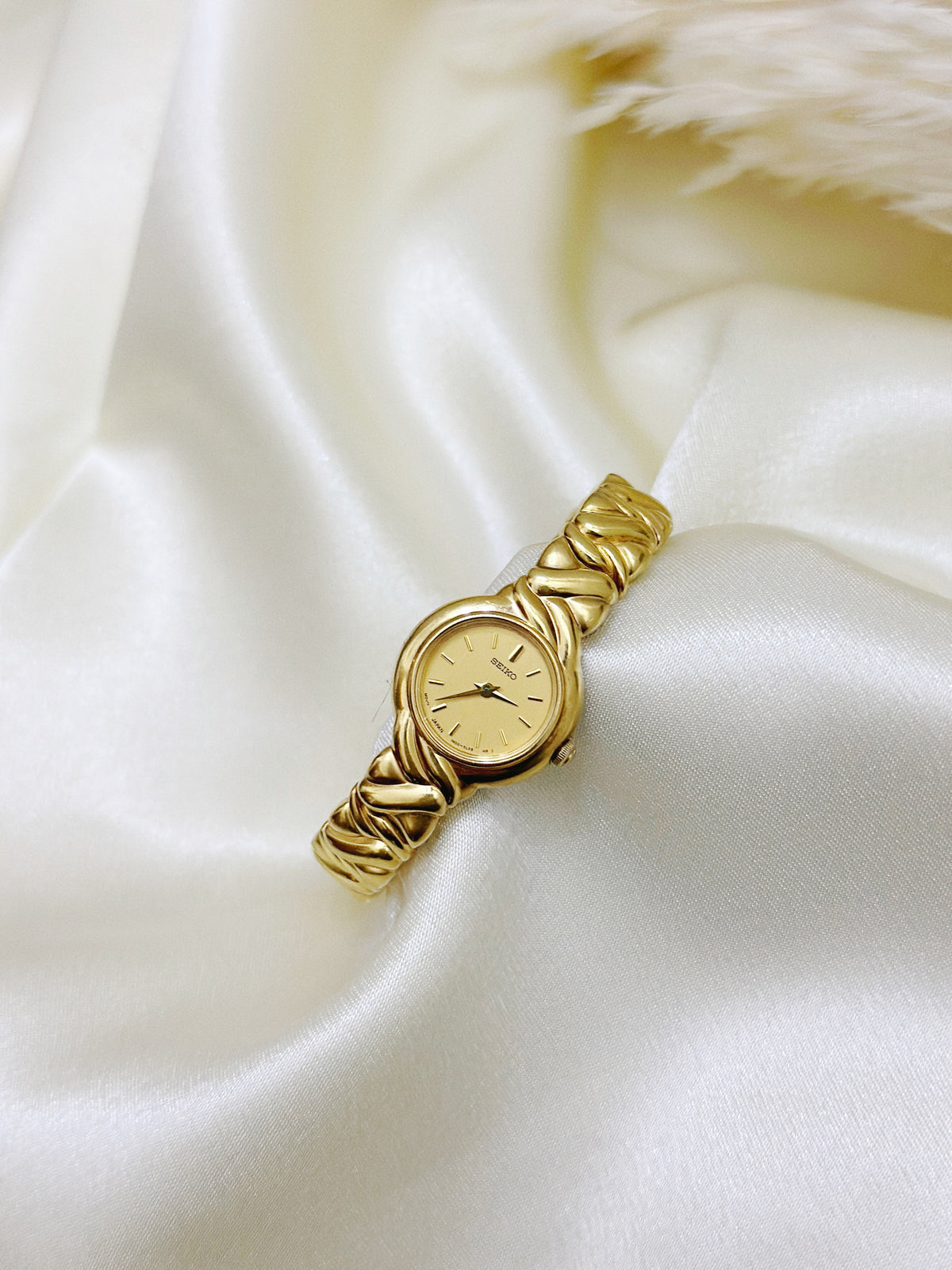 1980s Vintage Seiko Woven Braided Band Cocktail Watch – Rare Integrated Chain Design