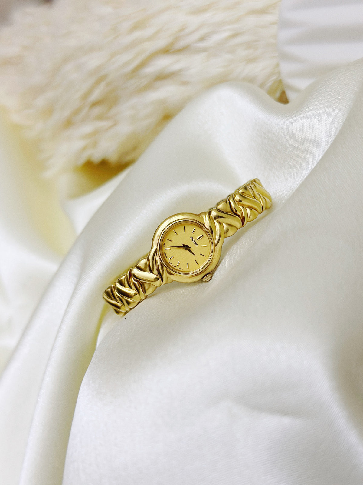 1980s Vintage Seiko Woven Braided Band Cocktail Watch – Rare Integrated Chain Design