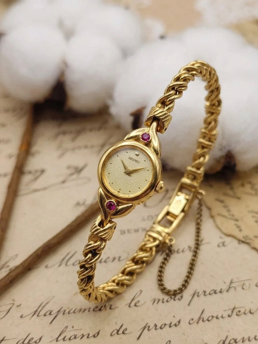 1990s Vintage Seiko Tissé Gold-Tone Crystal Oval Dress Watch – Twisted Rope-Trim Link Bracelet Edition