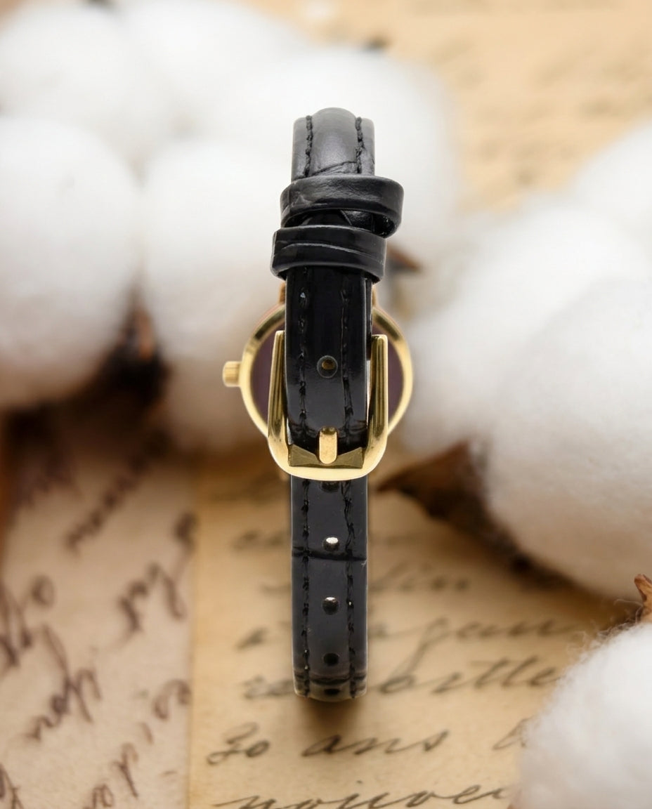 1980s–1990s Vintage Gucci 3000L Sherry Line Gold-Tone Ladies Watch – Off-White Dial & Black Leather Strap Edition