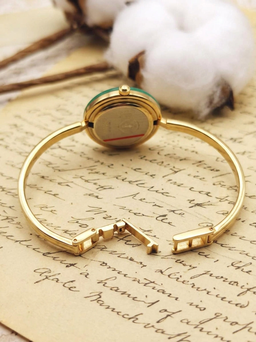 1980s Vintage Gucci 11/12 Changeable Bezel Gold-Plated Bangle Watch Set – Collector’s Box Edition