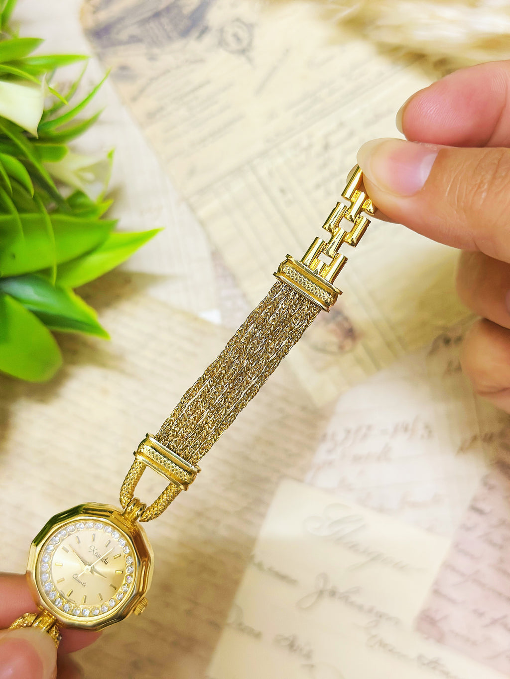 1990s Vintage Xanadu Gold-Tone Crystal Octagonal Dress Watch – Multi-Strand Mesh Bracelet Edition