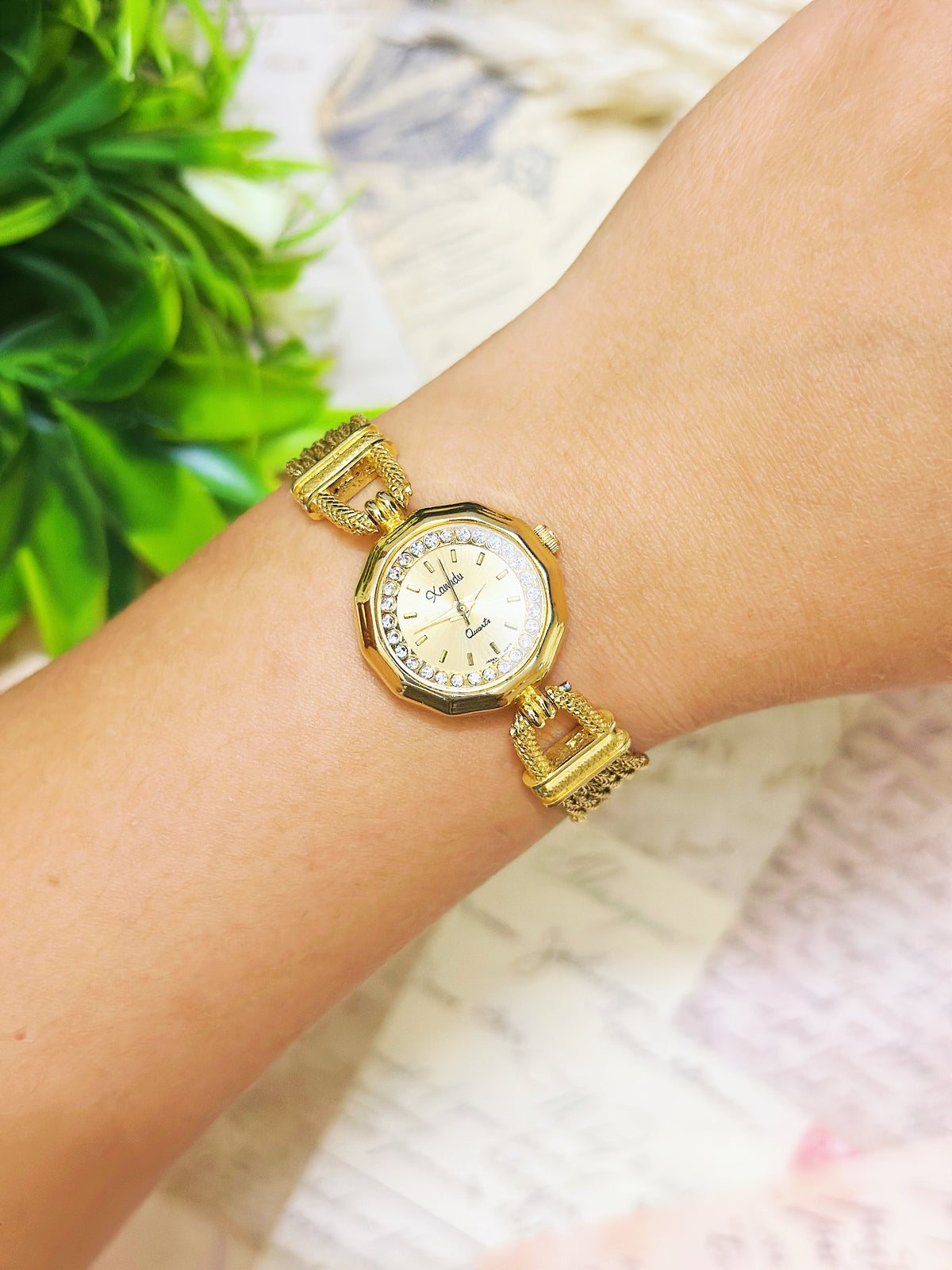 1990s Vintage Xanadu Gold-Tone Crystal Octagonal Dress Watch – Multi-Strand Mesh Bracelet Edition