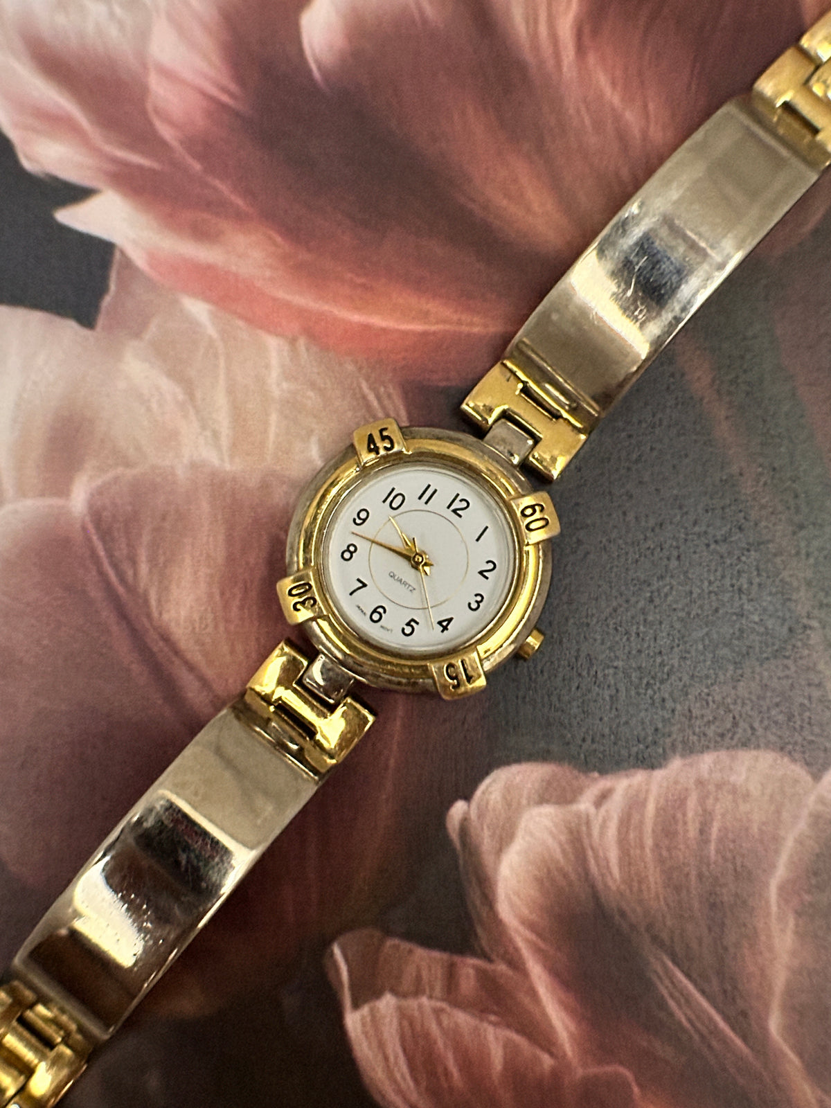 Vintage Two-Tone Sport-Chic Dress Watch – Diver-Style Rider Tab Bezel & Rigid Bangle Bracelet Edition