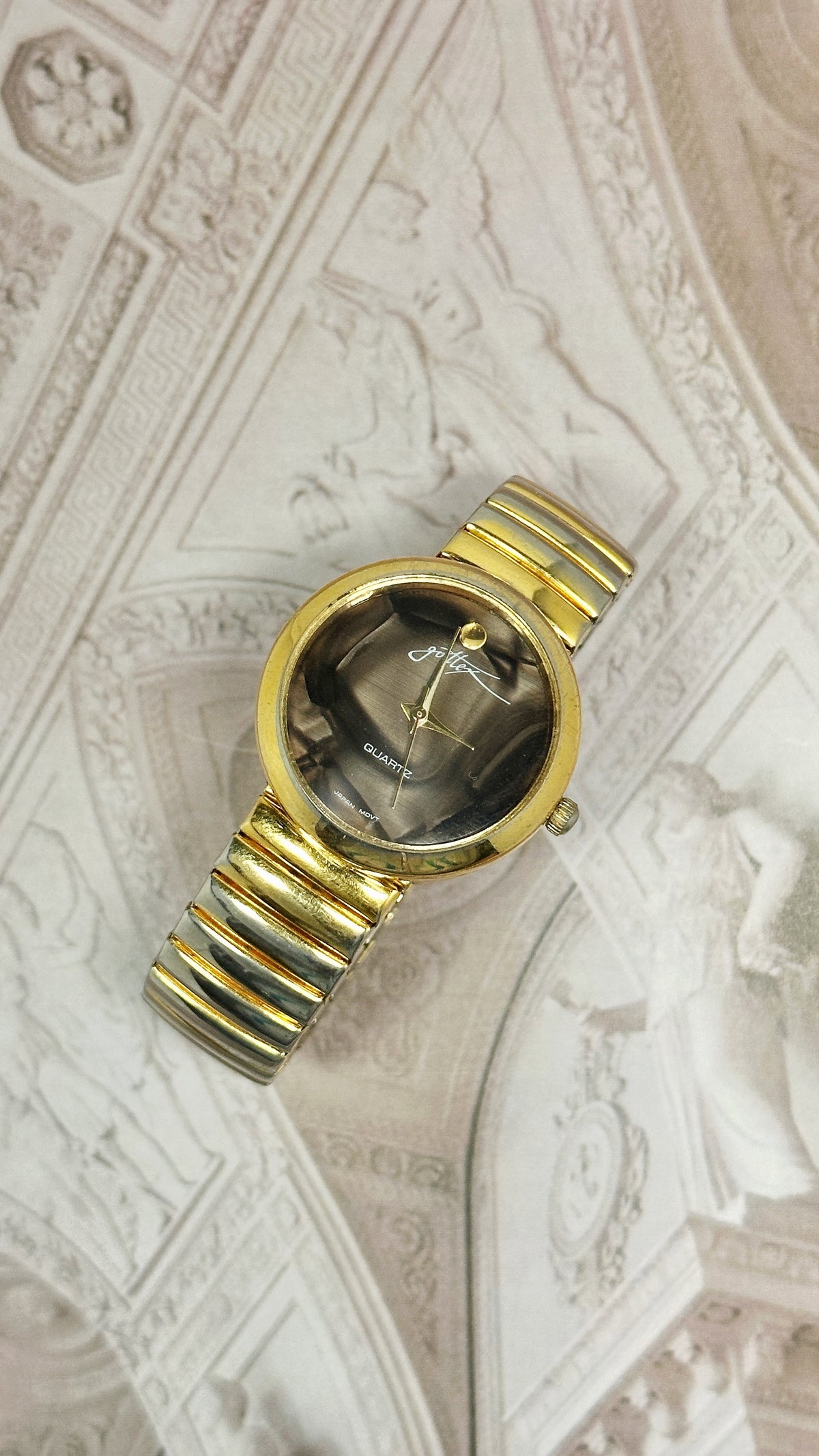 Vintage Gottex Gold-Tone Museum Dial Dress Watch – Expansion Band Edition