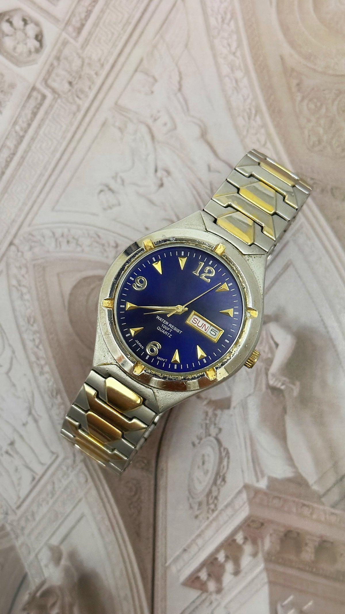 Vintage Two-Tone Sports-Style Day-Date Watch – Royal Blue Dial & Articulated Link Bracelet Edition