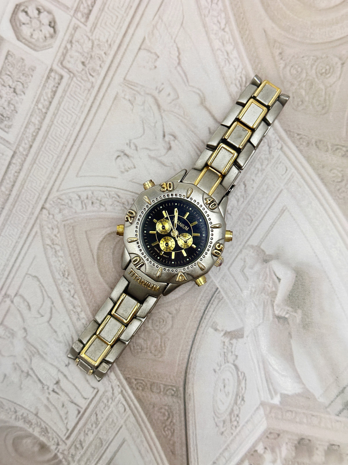 Vintage Two-Tone Titanium Sports Chronograph-Style Watch – Black Dial & Sub-Dials Edition