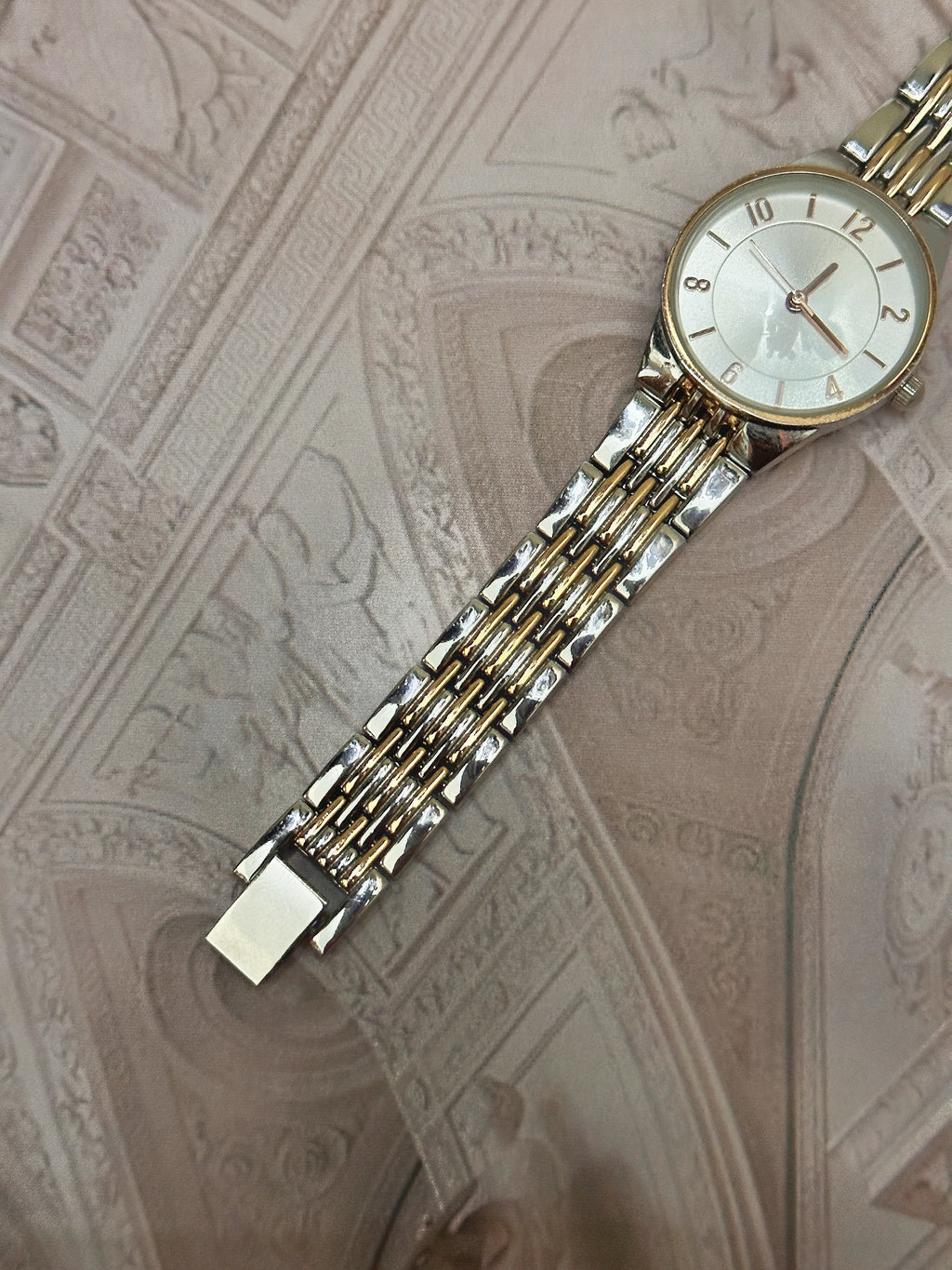 Vintage Two-Tone Rose Gold/Steel Petite Dress Watch – Silver Dial & Multi-Link Bracelet Edition