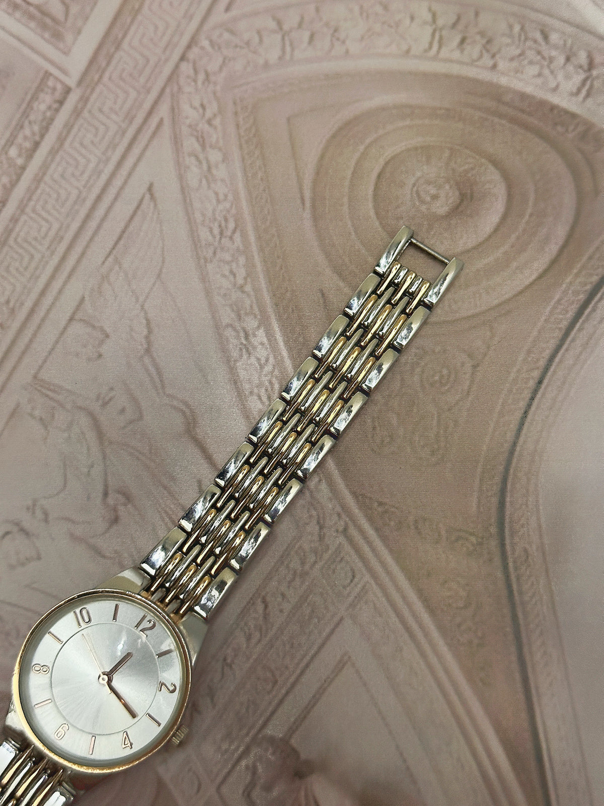Vintage Two-Tone Rose Gold/Steel Petite Dress Watch – Silver Dial & Multi-Link Bracelet Edition