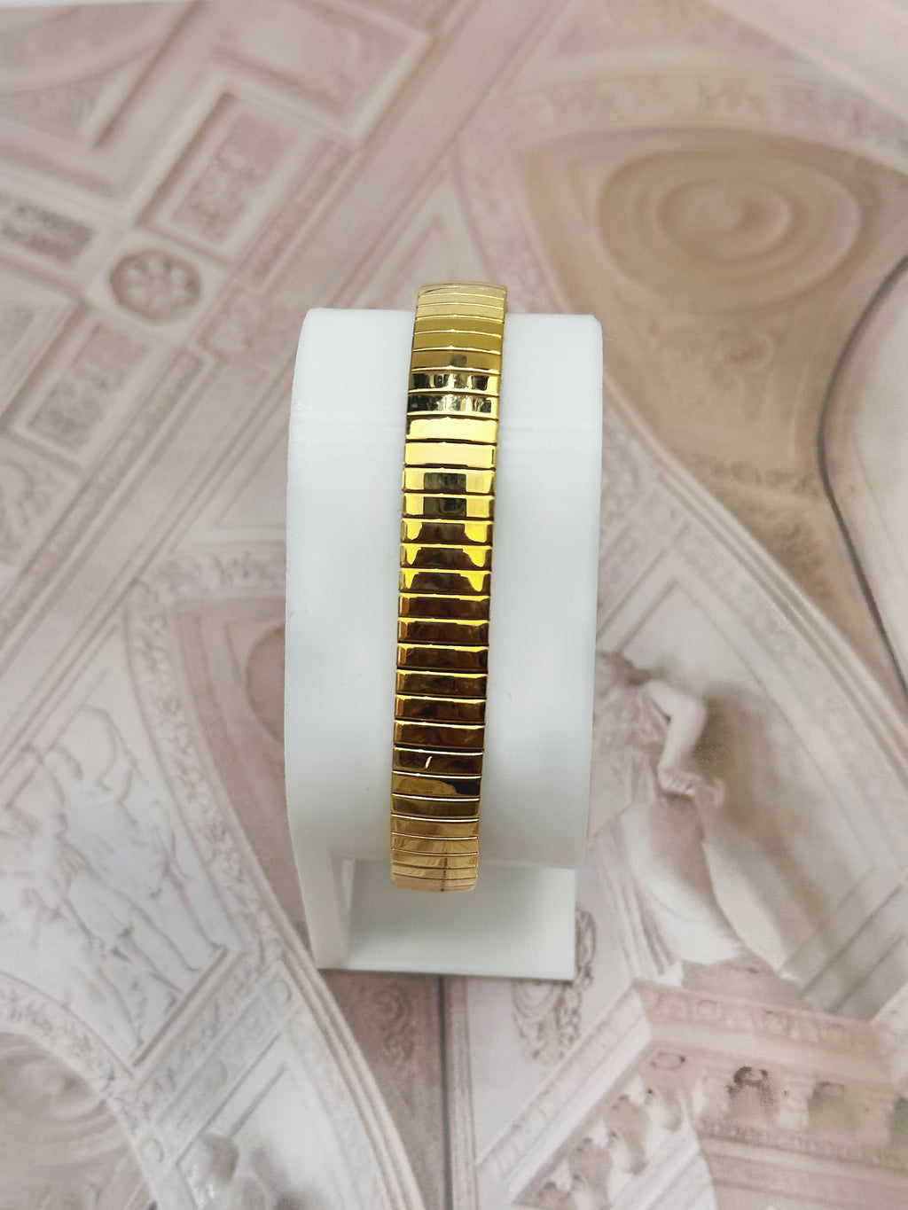 Vintage Gold-Tone Crystal-Accented Ladies Bangle/Jewelry Dress Watch – White Dial Edition