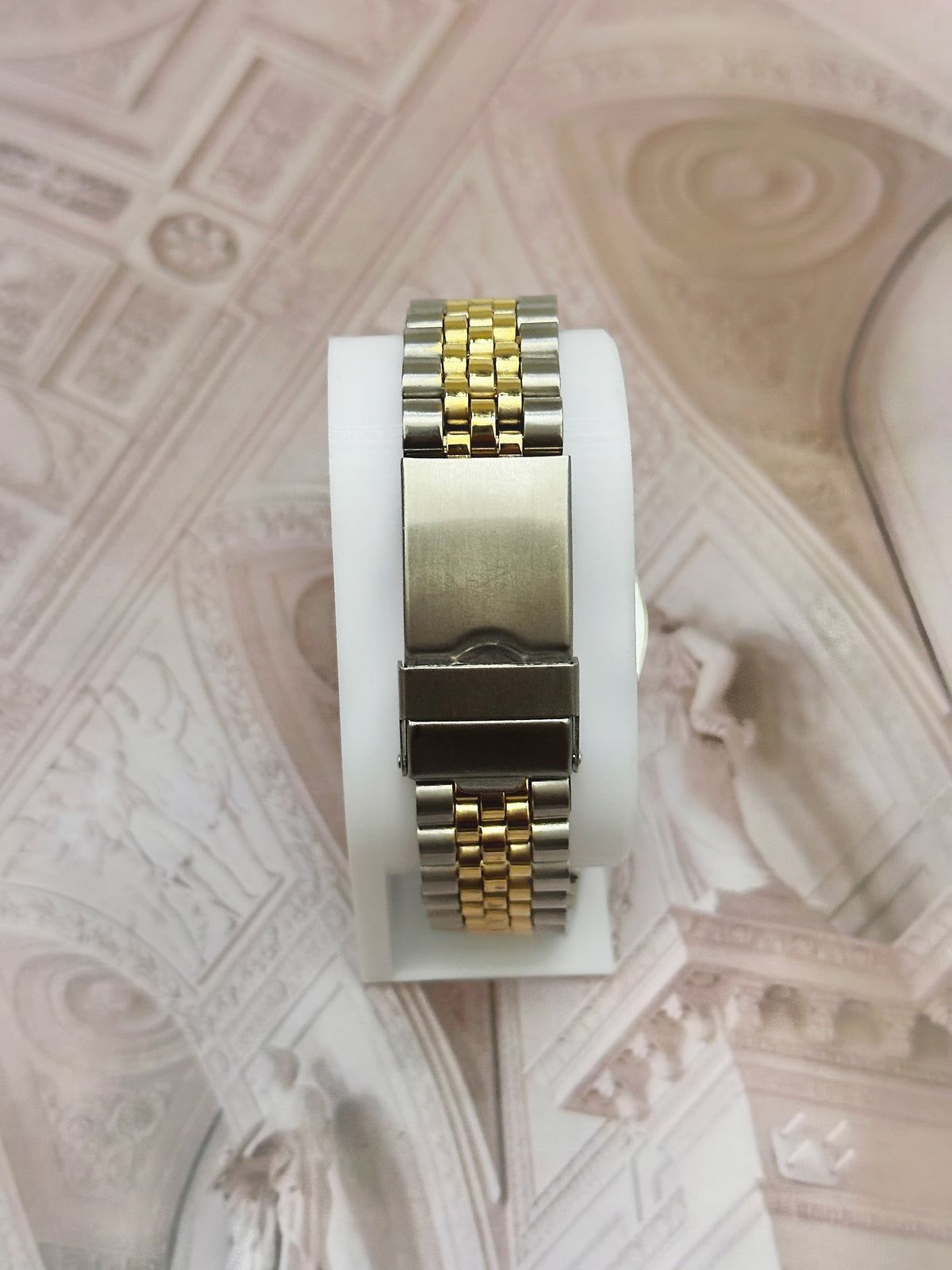 Vintage IAMAW Local 1886 Two-Tone Fluted Bezel Date Watch – Jubilee Bracelet & Black Emblem Dial Edition