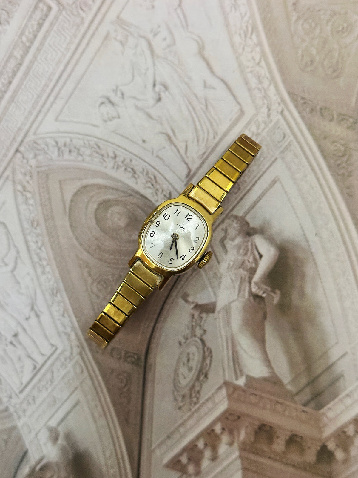 Vintage Timex Gold-Tone Oval Ladies Dress Watch – Manual Winding Movement