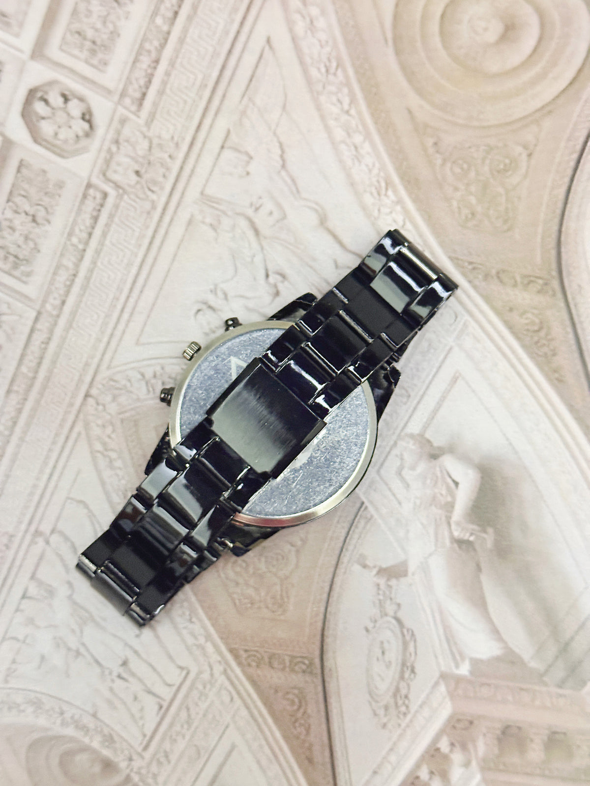 Vintage Geneva All-Black Sports Chronograph-Style Watch – Blue & Rose Gold Dial Edition