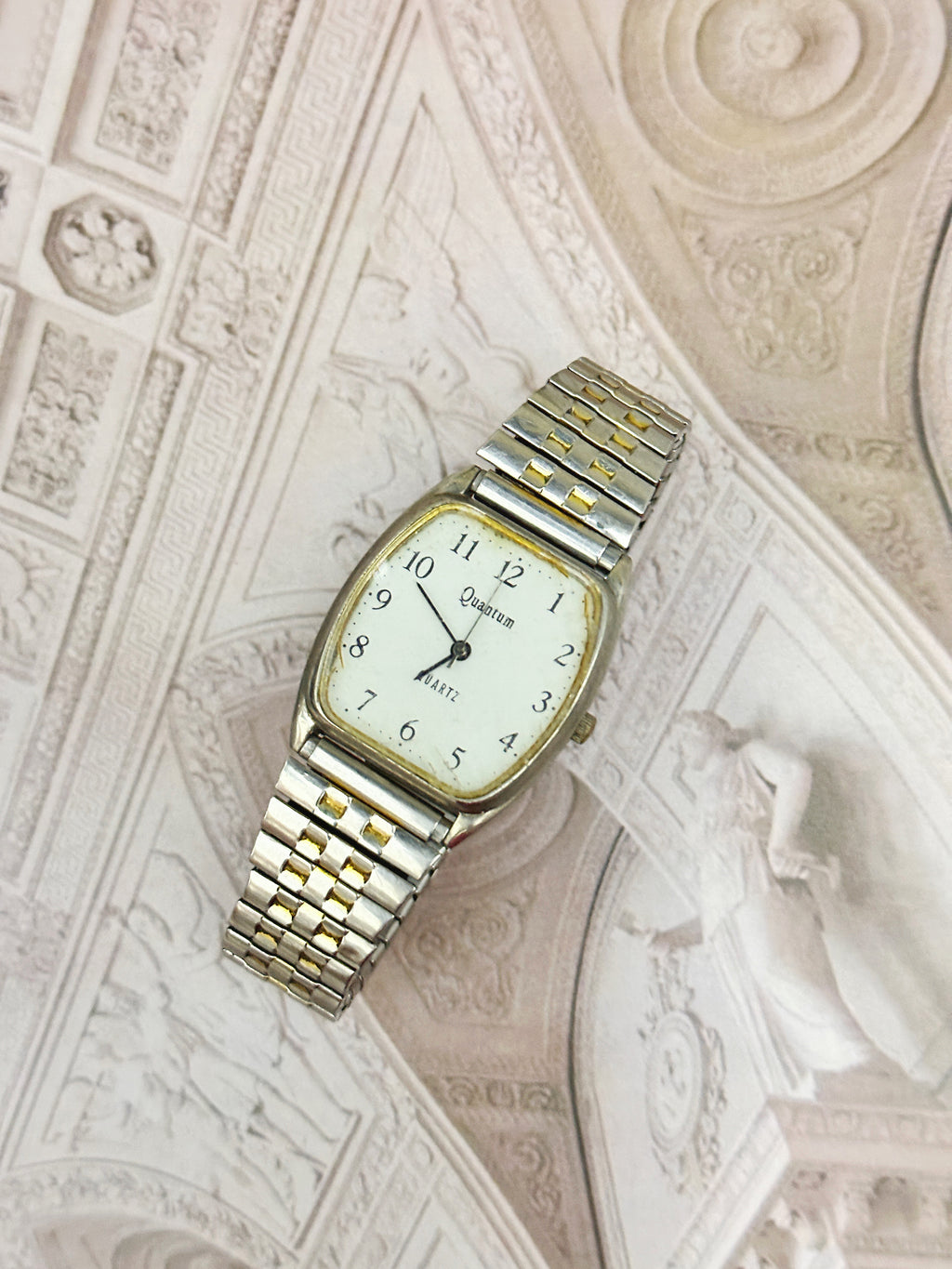 Vintage Quantum Two-Tone Tonneau Dress Watch – White Dial & Five-Row Link Bracelet Edition