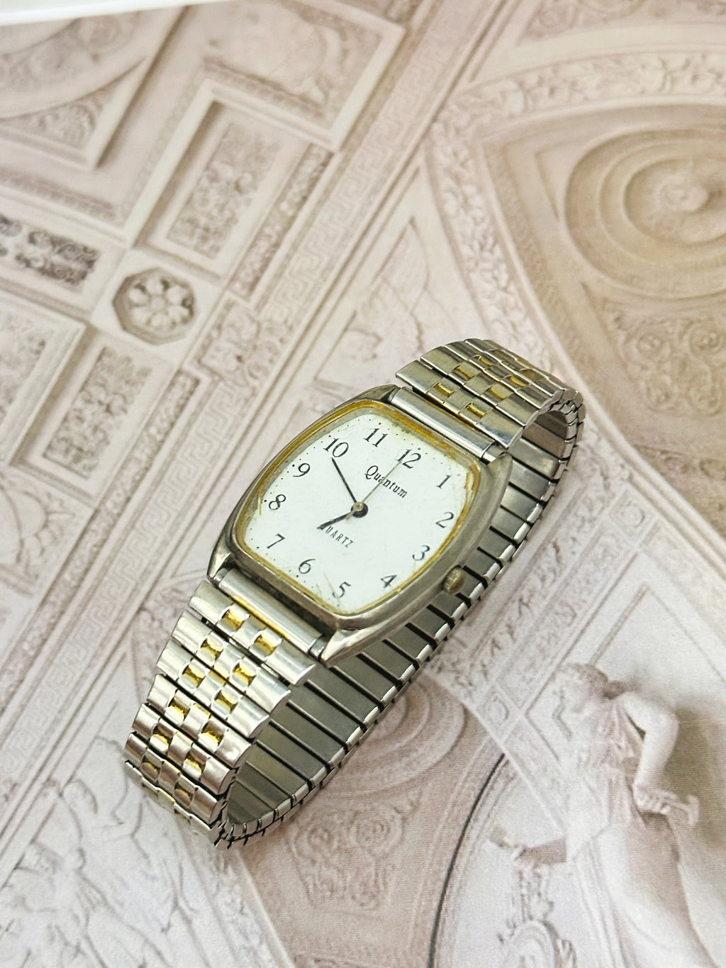 Vintage Quantum Two-Tone Tonneau Dress Watch – White Dial & Five-Row Link Bracelet Edition