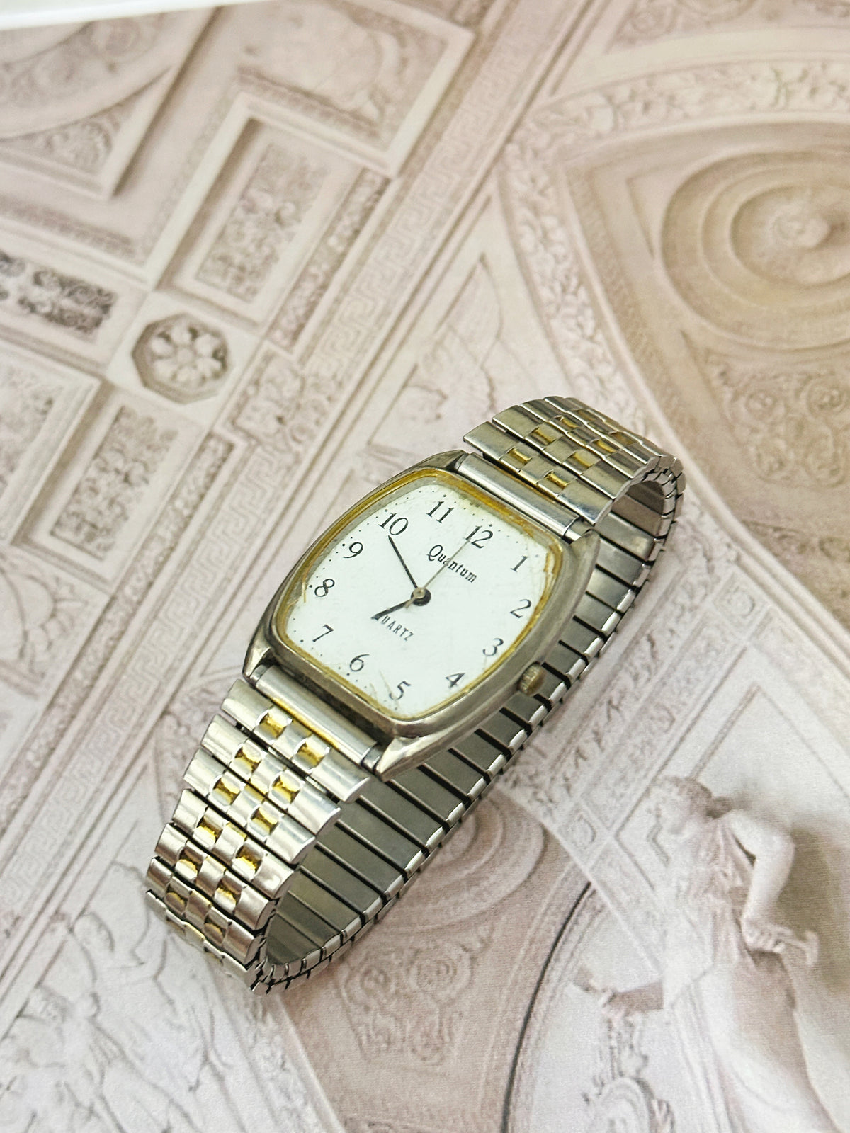 Vintage Quantum Two-Tone Tonneau Dress Watch – White Dial & Five-Row Link Bracelet Edition