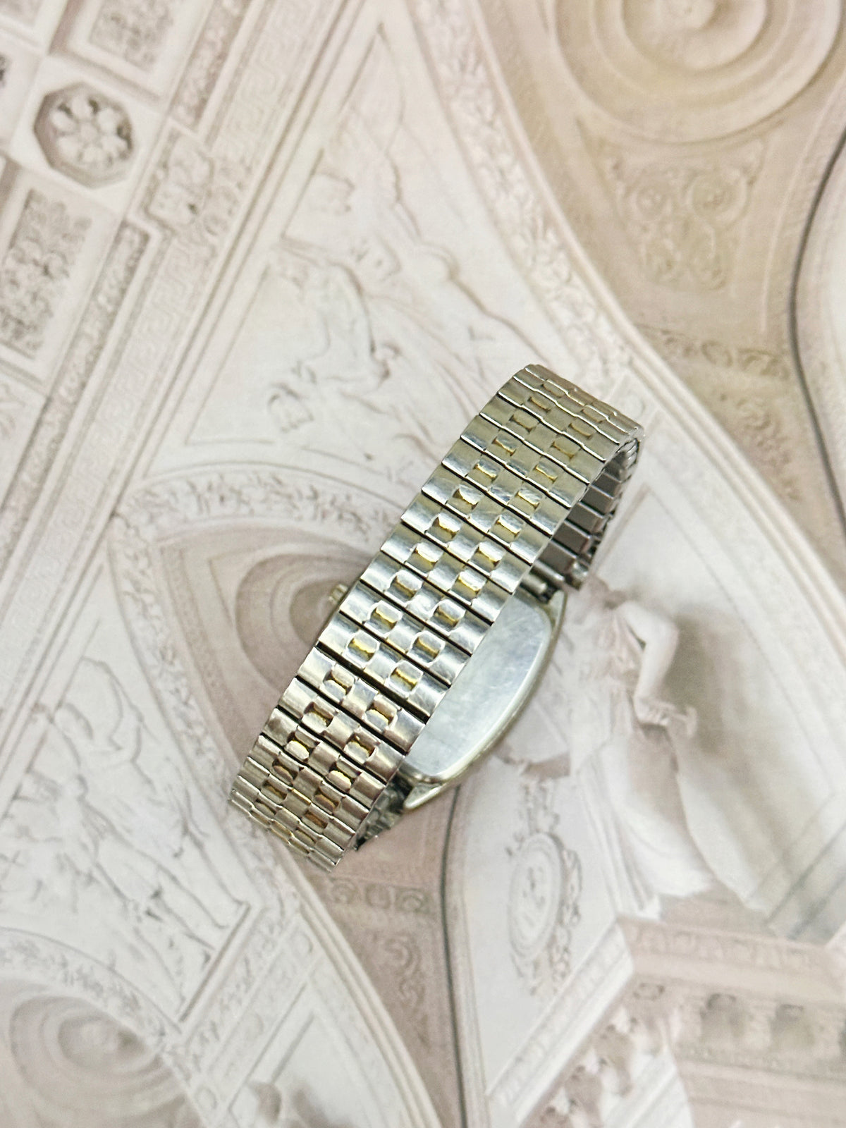 Vintage Quantum Two-Tone Tonneau Dress Watch – White Dial & Five-Row Link Bracelet Edition