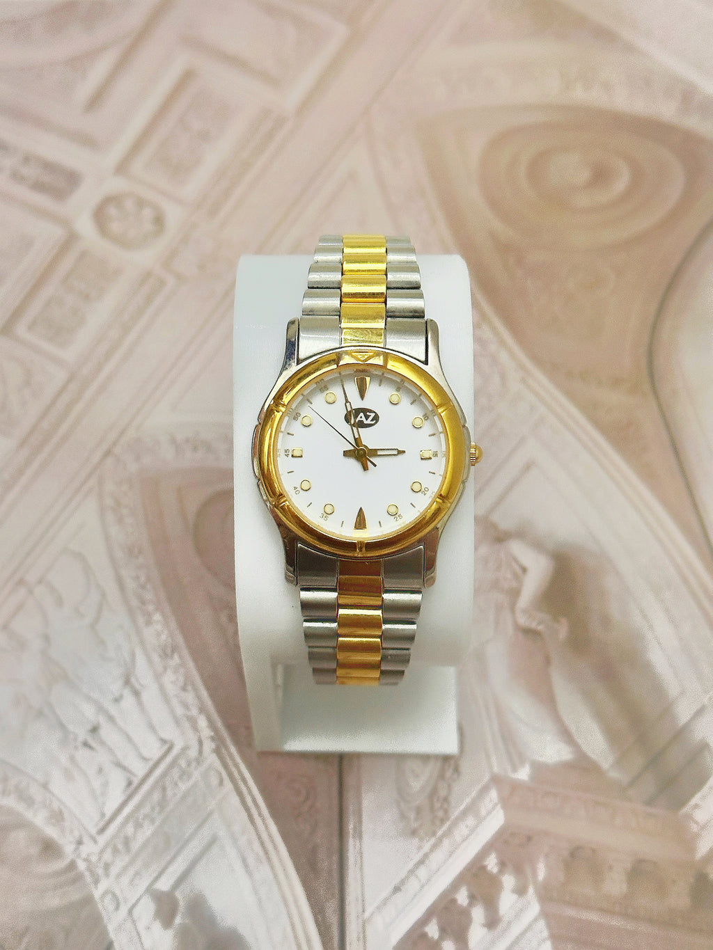 Vintage JAZ Paris Two-Tone Sports-Dress Watch – White Dial & President-Style Bracelet Edition