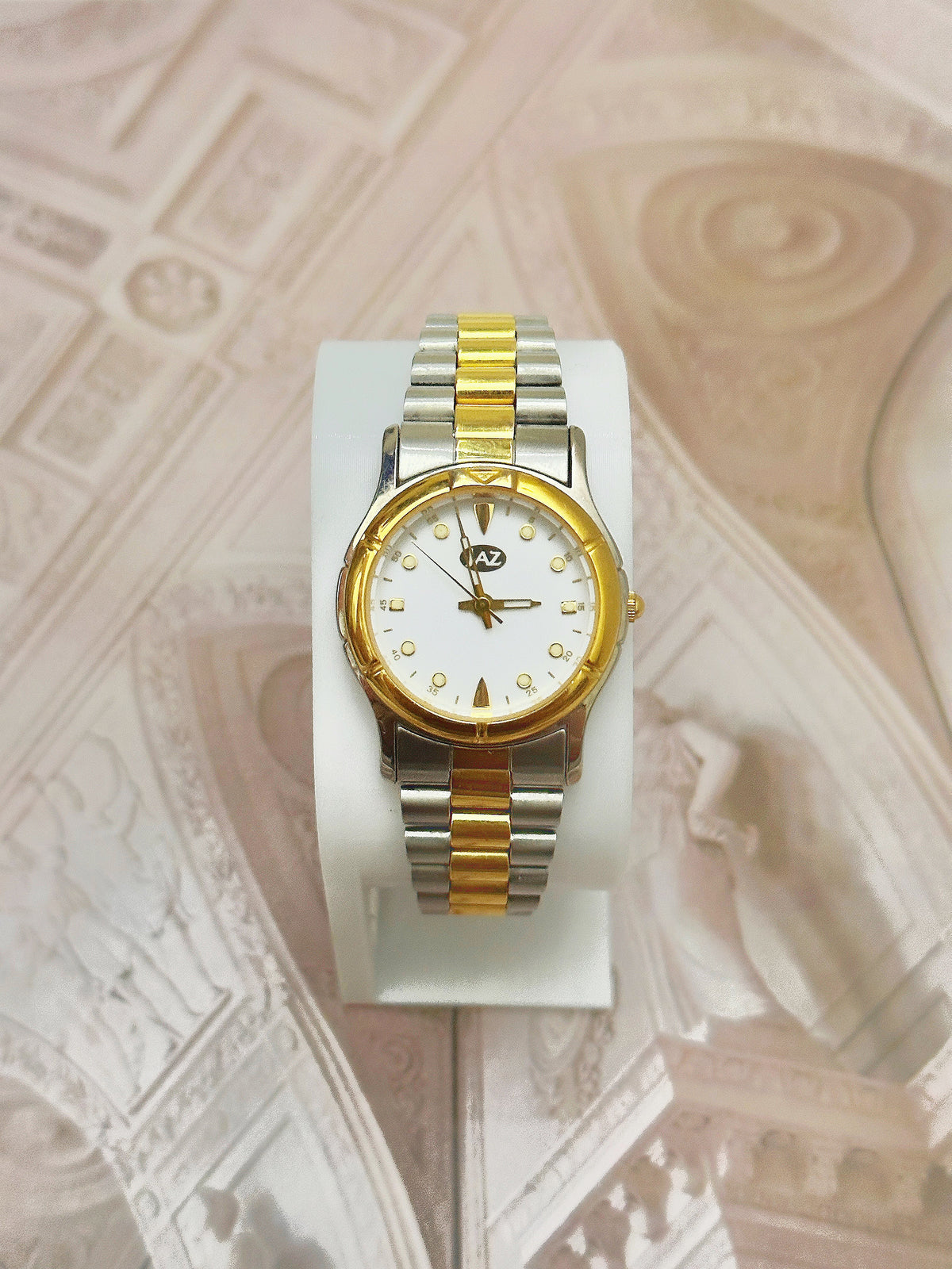 Vintage JAZ Paris Two-Tone Sports-Dress Watch – White Dial & President-Style Bracelet Edition