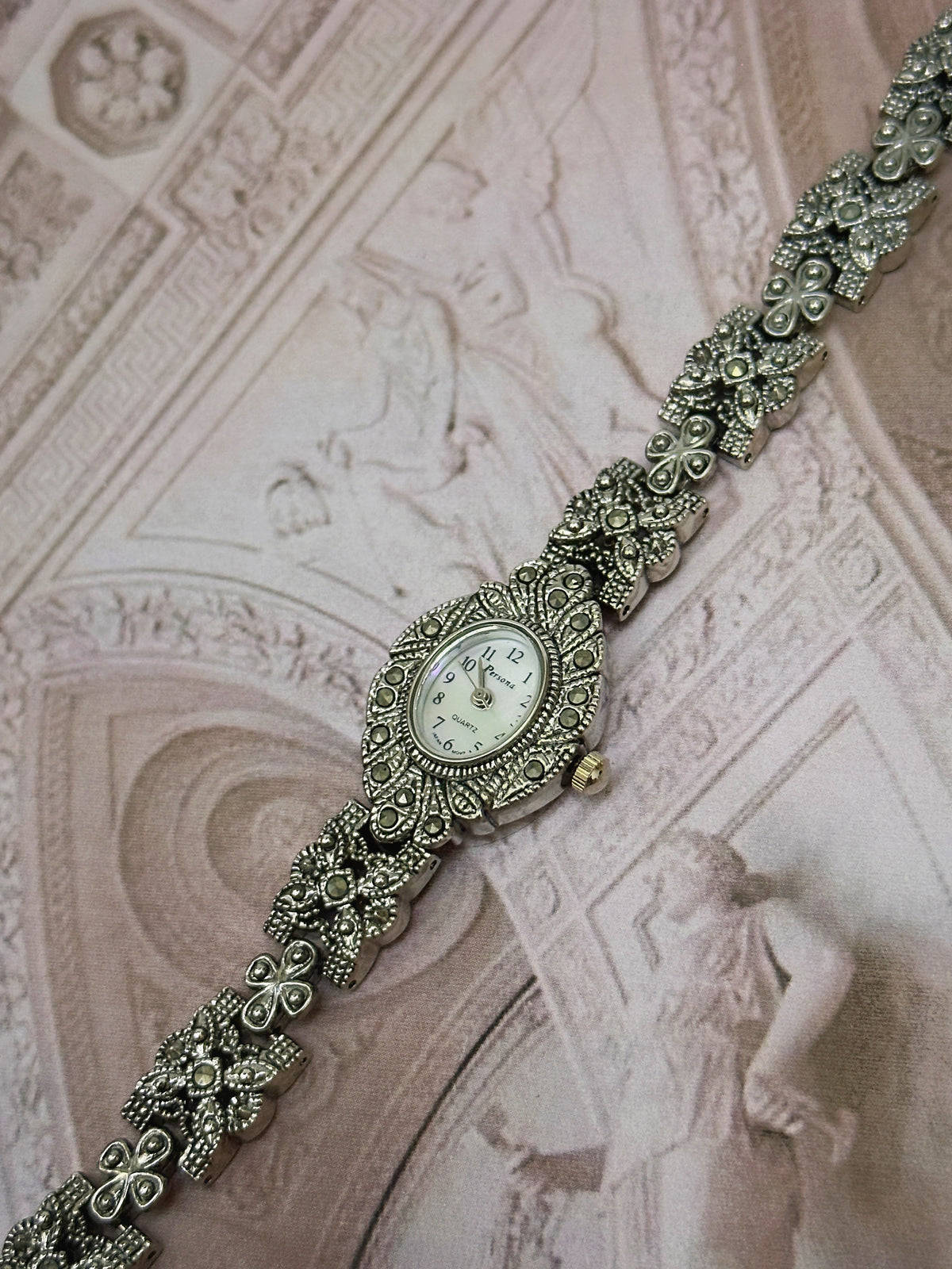 Vintage Persona Antique Silver-Tone Marcasite Oval Ladies Watch – White Dial & Floral Filigree Link Bracelet Edition