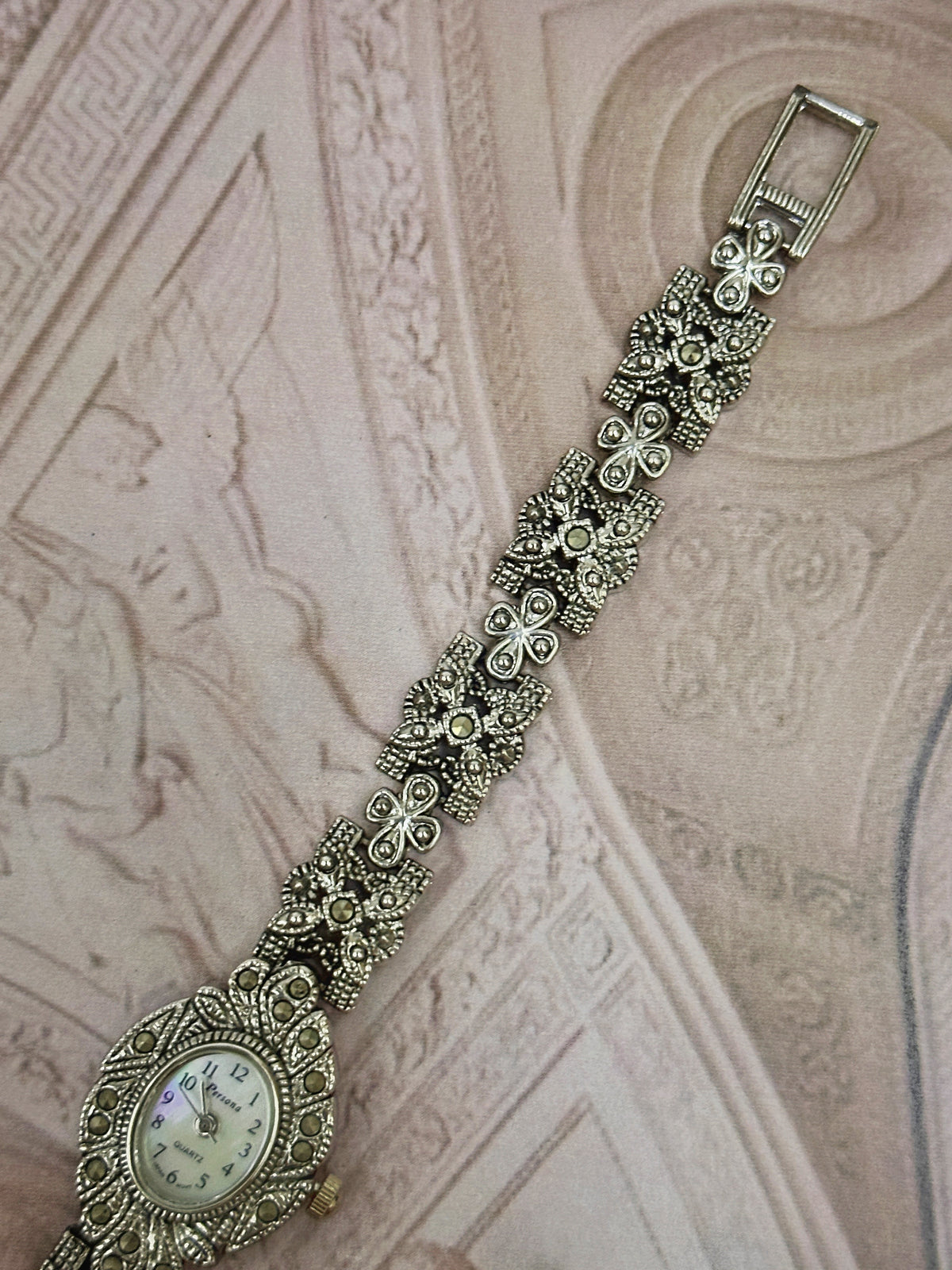 Vintage Persona Antique Silver-Tone Marcasite Oval Ladies Watch – White Dial & Floral Filigree Link Bracelet Edition