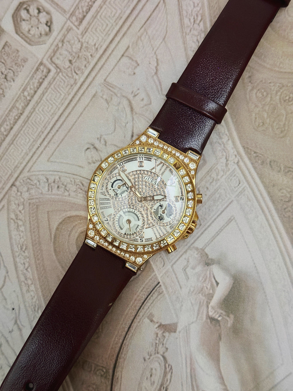 Vintage/Modern Guess Multifunction Gold-Tone Crystal-Set Watch (Ref. GW0257L2) – Pave Dial & Burgundy Leather Strap Edition
