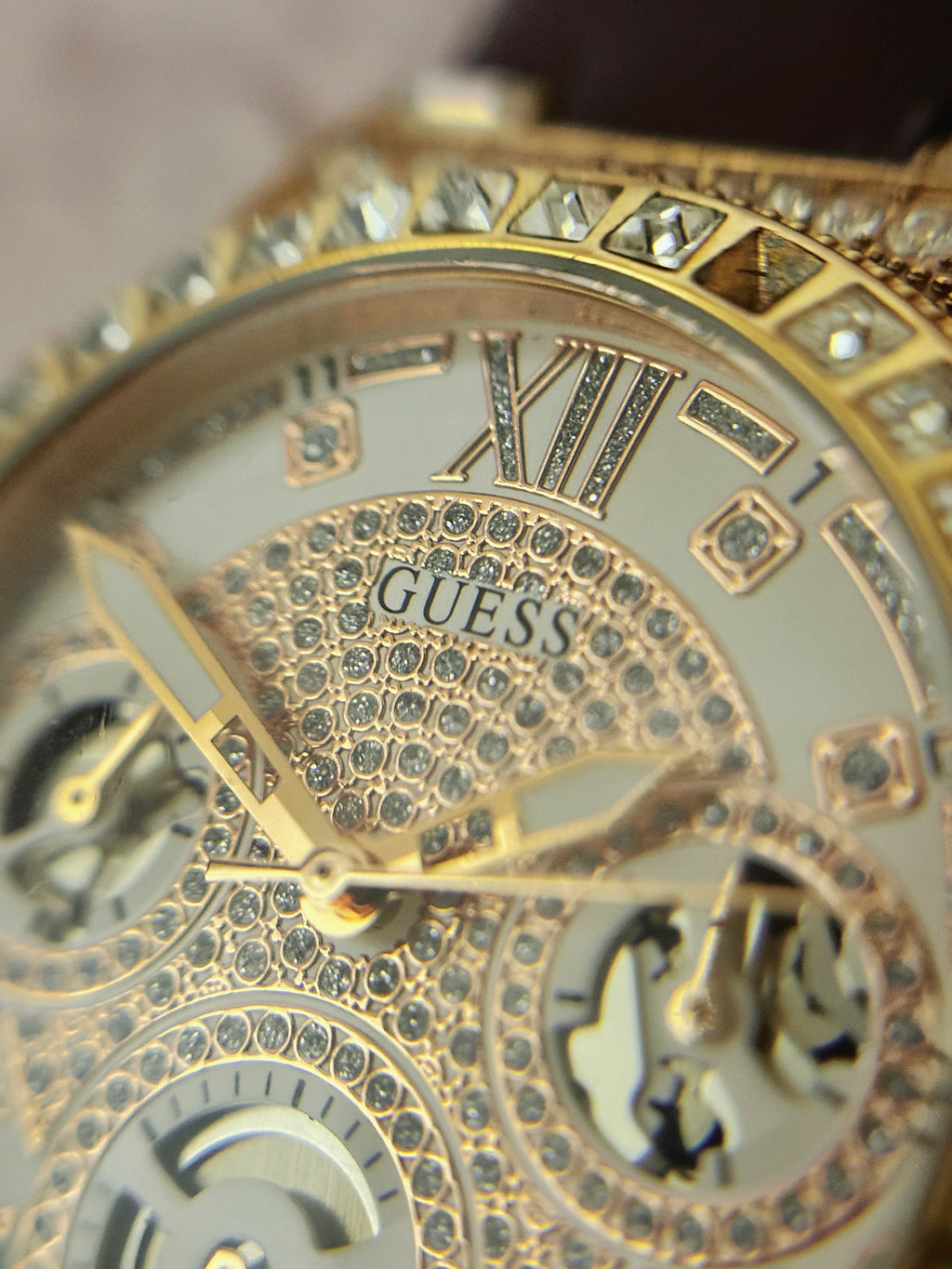 Vintage/Modern Guess Multifunction Gold-Tone Crystal-Set Watch (Ref. GW0257L2) – Pave Dial & Burgundy Leather Strap Edition