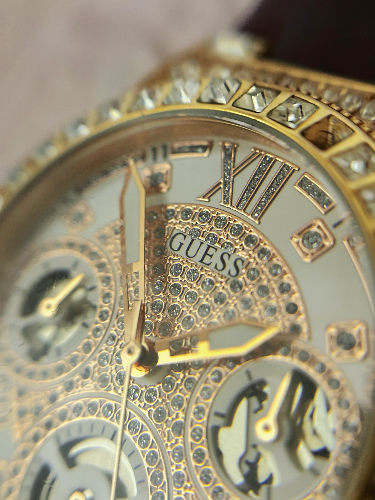 Vintage/Modern Guess Multifunction Gold-Tone Crystal-Set Watch (Ref. GW0257L2) – Pave Dial & Burgundy Leather Strap Edition