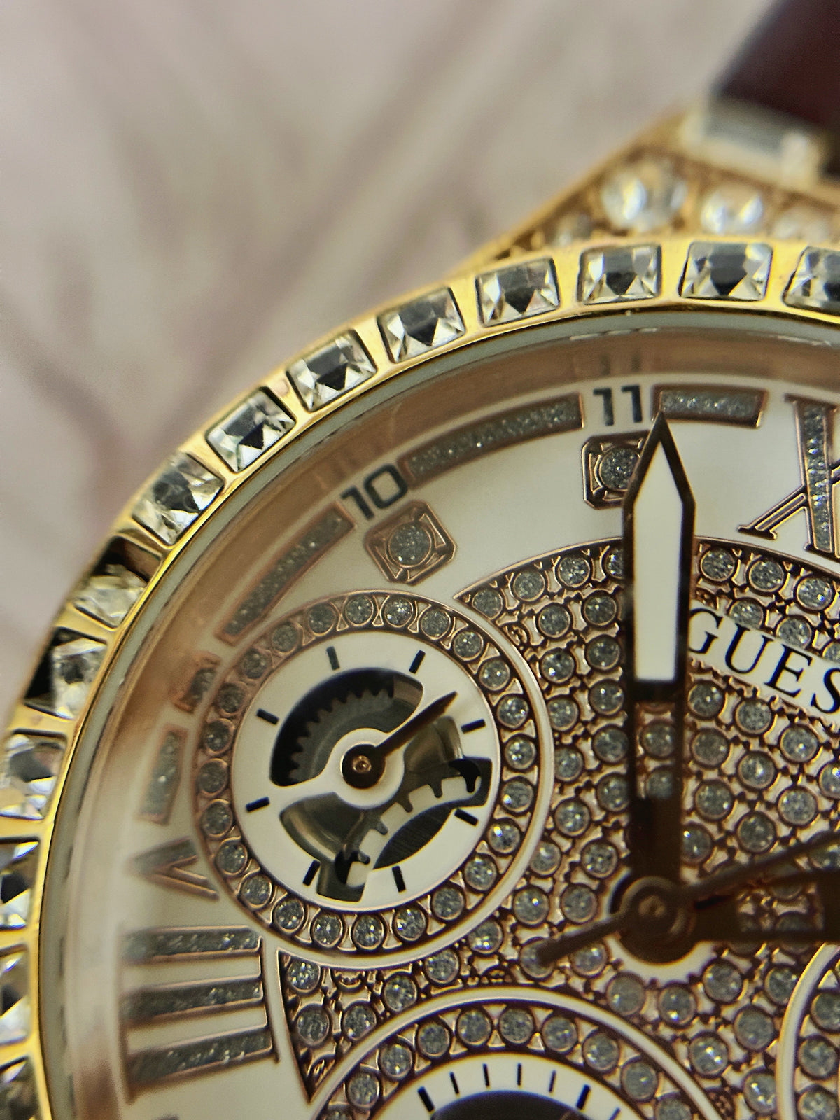 Vintage/Modern Guess Multifunction Gold-Tone Crystal-Set Watch (Ref. GW0257L2) – Pave Dial & Burgundy Leather Strap Edition