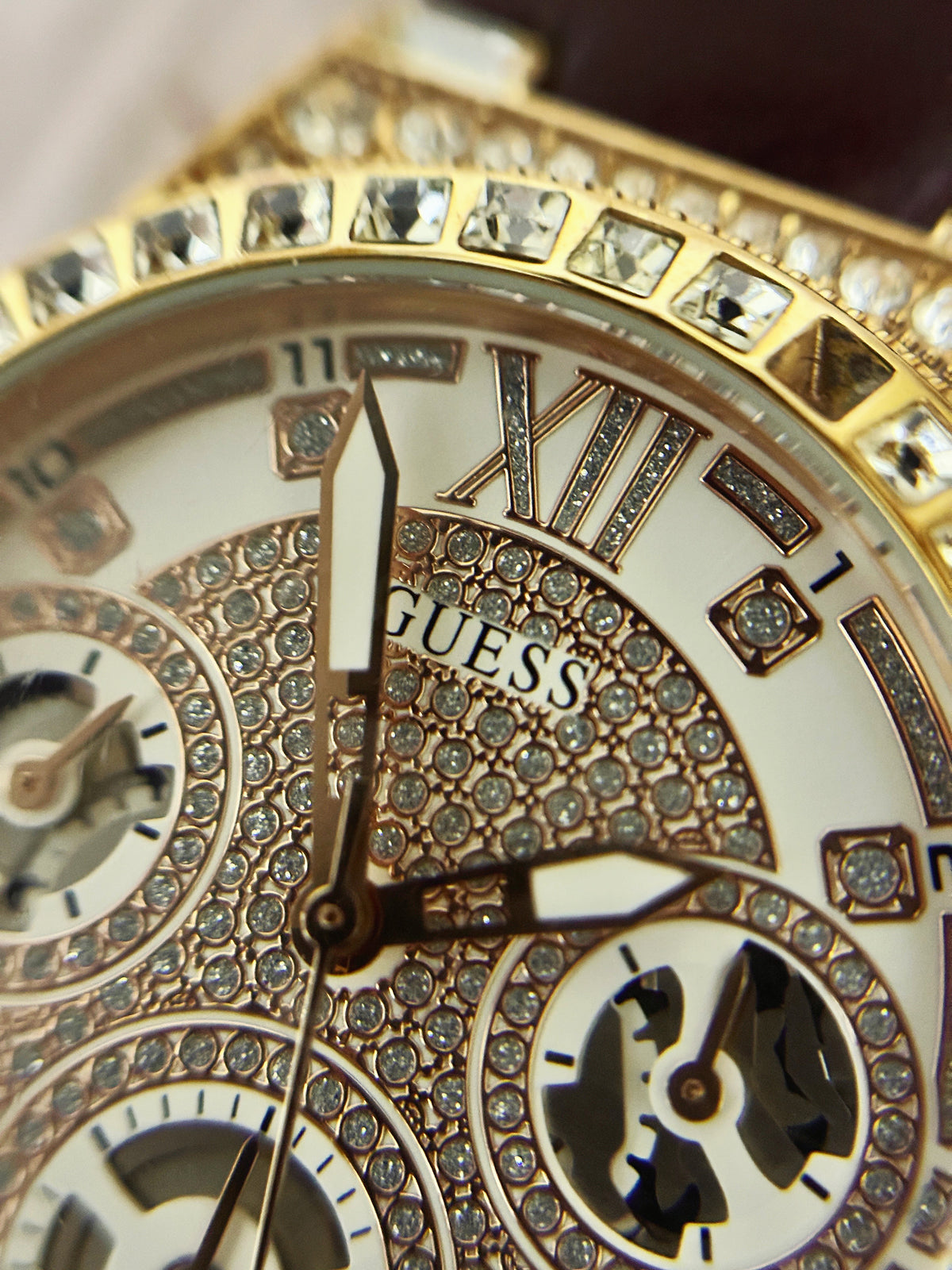 Vintage/Modern Guess Multifunction Gold-Tone Crystal-Set Watch (Ref. GW0257L2) – Pave Dial & Burgundy Leather Strap Edition